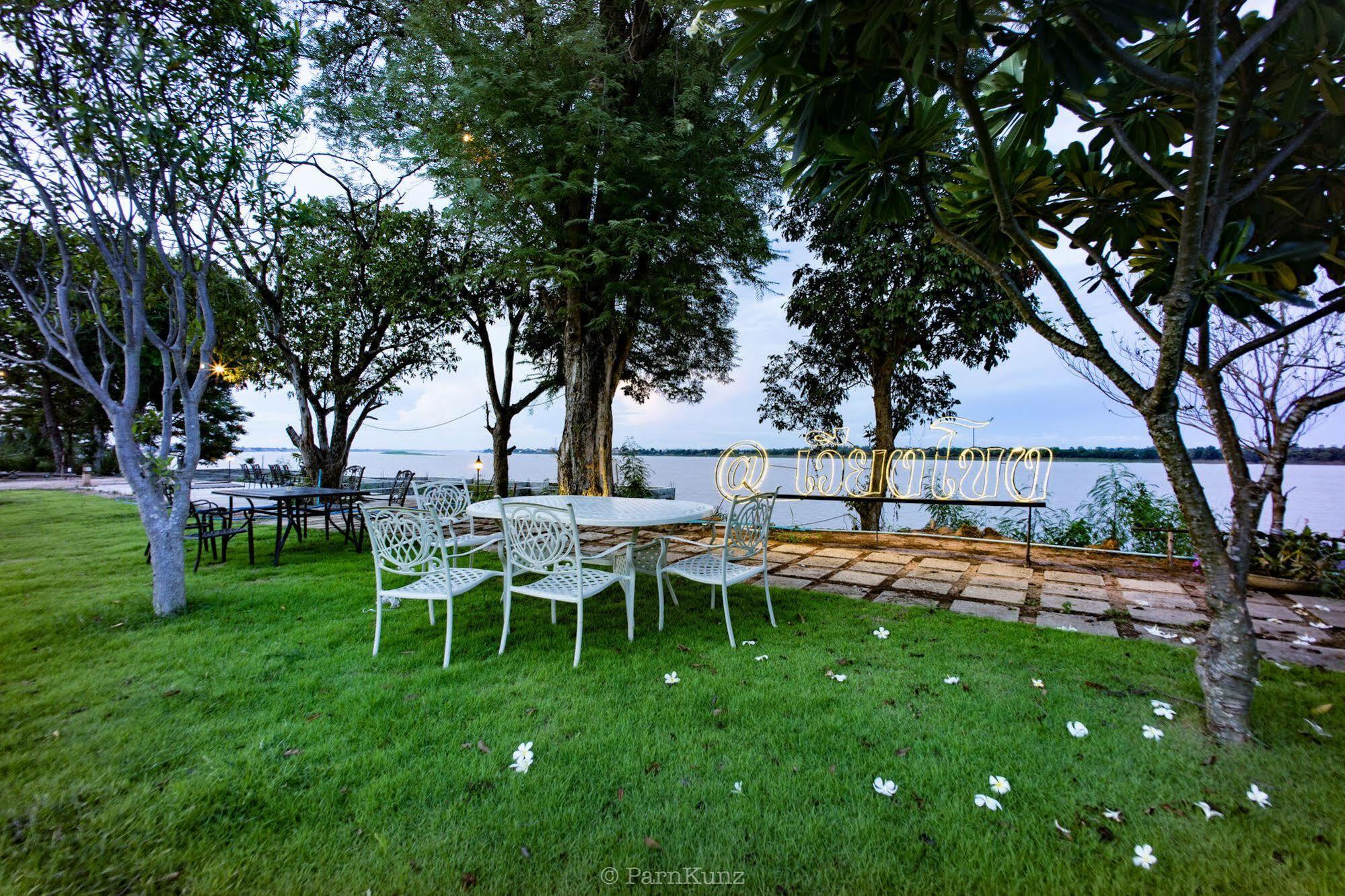 Vieng Khong Hotel Mukdahan Dış mekan fotoğraf