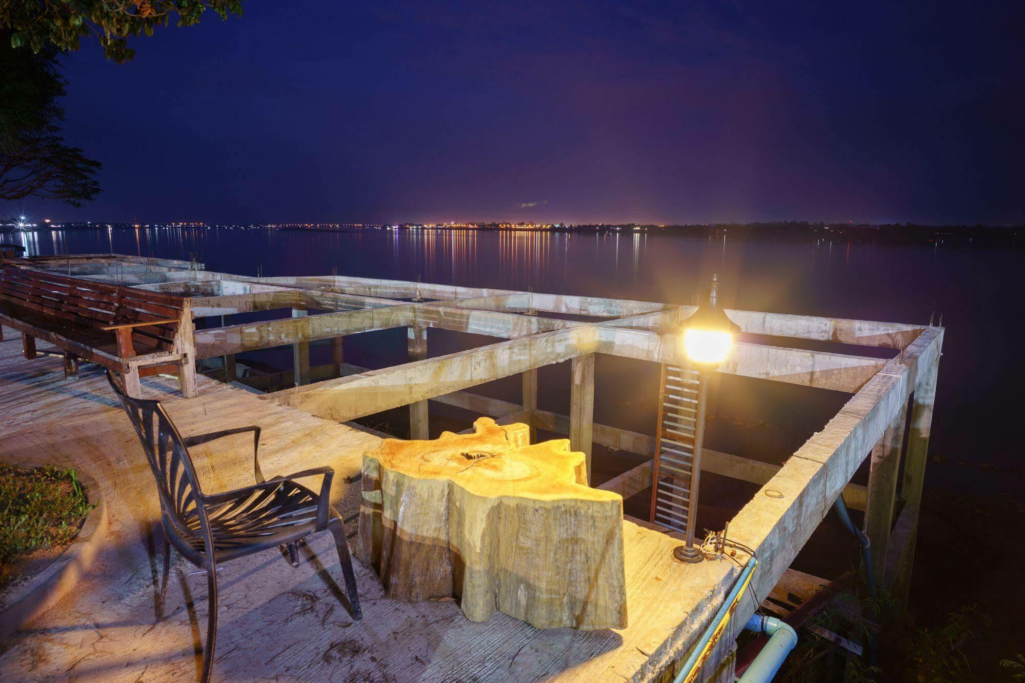 Vieng Khong Hotel Mukdahan Dış mekan fotoğraf